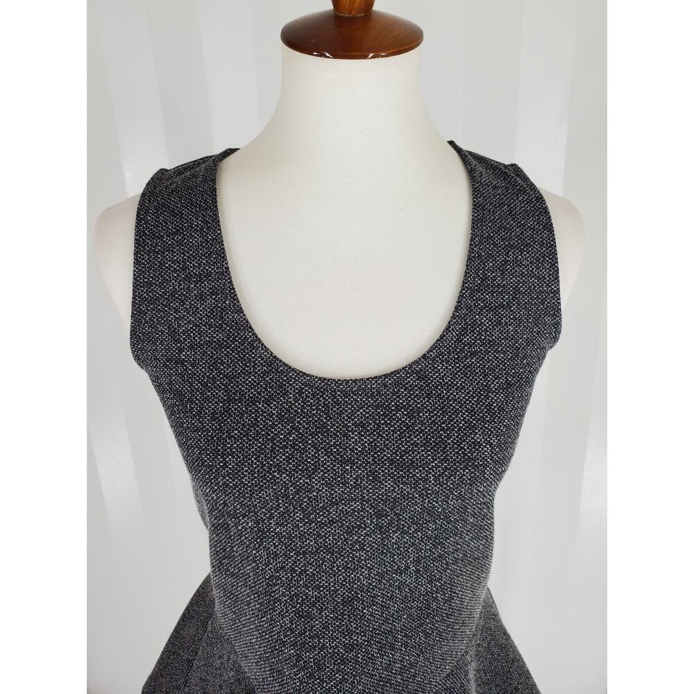 ANN TAYLOR Women's Black & White Sleeveless Peplum Top Sz XS - Picture 5 of 8